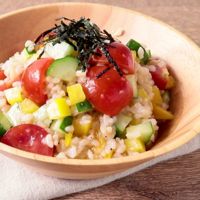 彩り野菜の玄米サラダ