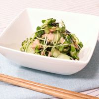 シンプルに!きゅうりとワカメの酢の物