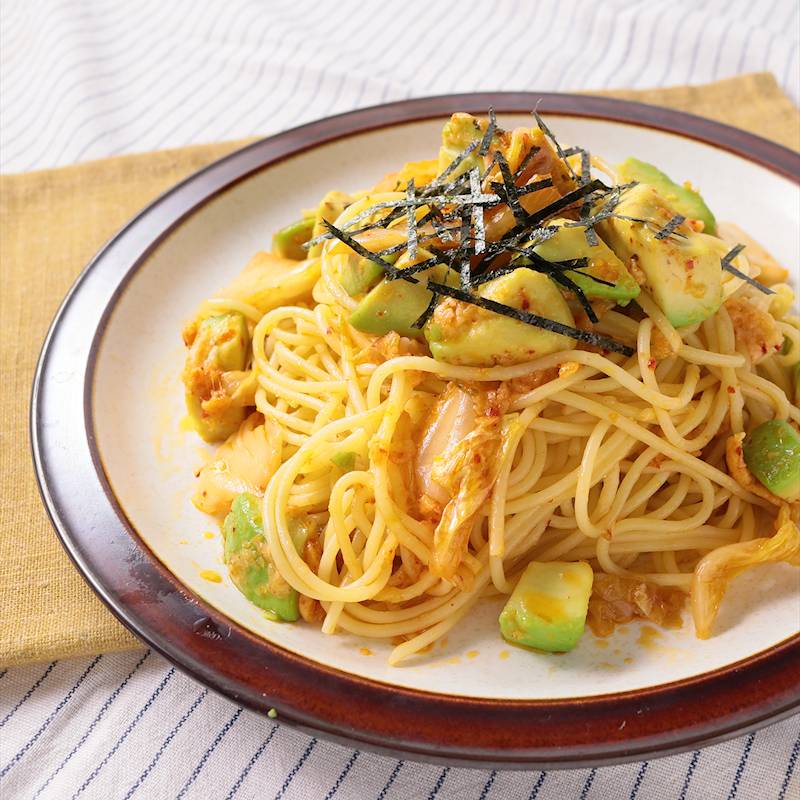 アボカドとキムチーズのピリ辛パスタ 作り方・レシピ | クラシル