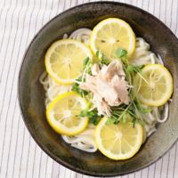 さっぱり 鶏塩レモンの冷やしうどん