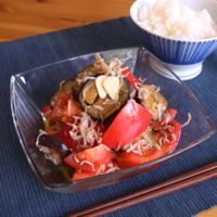 ご飯がすすむサラダ!ナスとトマトのじゃこ和え