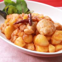 鶏むね肉の激辛トマトソース炒め