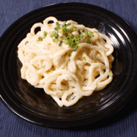 豆腐がとろーり!ホワイトクリームうどん