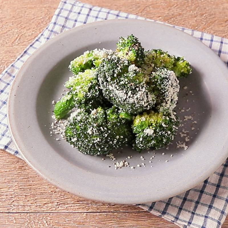 シャキシャキブロッコリーのパルメザンチーズフリッターのレシピ