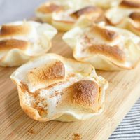 餃子の皮で作る マシュマロタルト