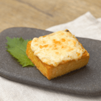 香ばしい!厚揚げのみそチーズ焼き