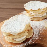 餃子の皮でミルフィーユ