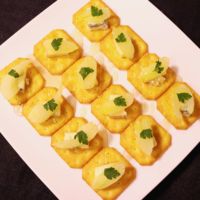 セロリピクルスとブルーチーズのカナッペ
