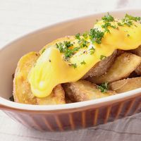とろーり濃厚 フライドポテトのチーズソースかけ