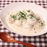 北欧風?とろーり濃厚!ミートボールのチーズクリーム煮