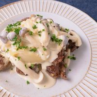 レモン香る 鶏レバーのきのこクリーム