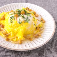 カリフラワーで低糖質 なめこの和風オムライス