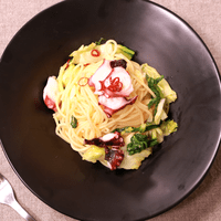 セロリの葉でさわやか!タコのペペロンチーノ