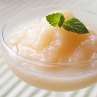 甘酒で大人の桃シャーベット