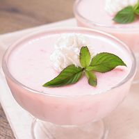 濃厚 乳酸菌のいちごミルクプリン