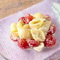 カッテージチーズとミニトマトのパスタサラダ