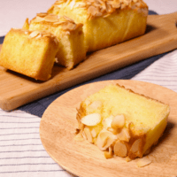 たっぷりアーモンドのパウンドケーキ