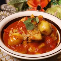 ごろごろ里芋と鶏肉のトマト煮込み