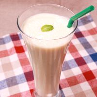 簡単!バナナと黄桃のスムージー