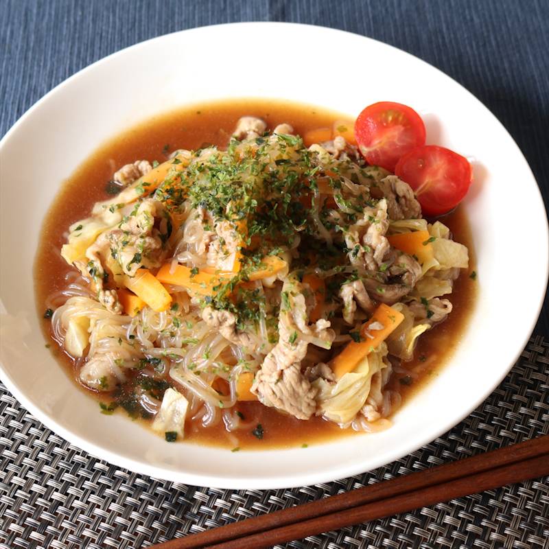 電子レンジで！しらたきソースやきそば 作り方・レシピ | クラシル