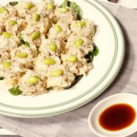 ジューシー!粗挽きペッパー肉シュウマイ