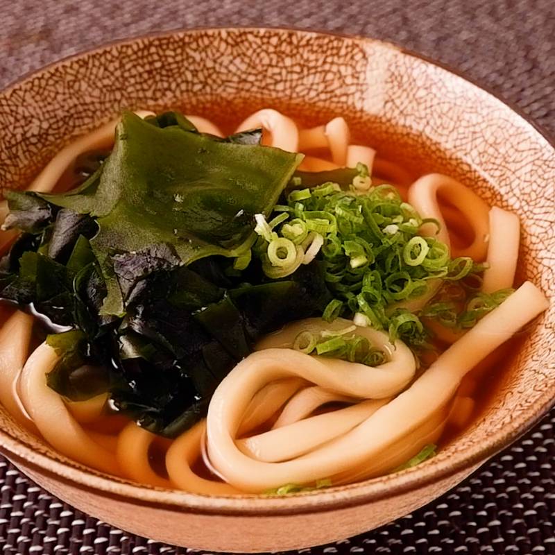 あっさりわかめうどん 作り方・レシピ | クラシル