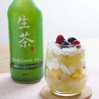 生茶氷でザクザクミニパフェ