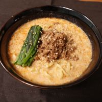 自家製豚そぼろの豆乳坦々麺