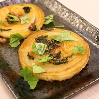 新玉ねぎのエスニック風ステーキ