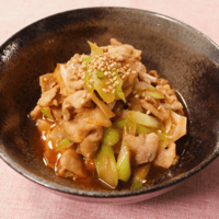 ご飯が進む!豚肉とねぎのピリ辛炒め