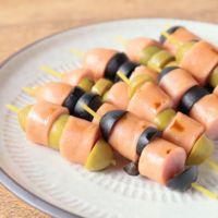 ウインナーとオリーブの一口ミニサンド