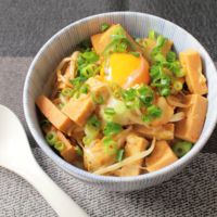 高野豆腐ともやしの節約キムチチーズ丼