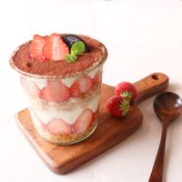 断面美!イチゴのクリームチーズパフェ