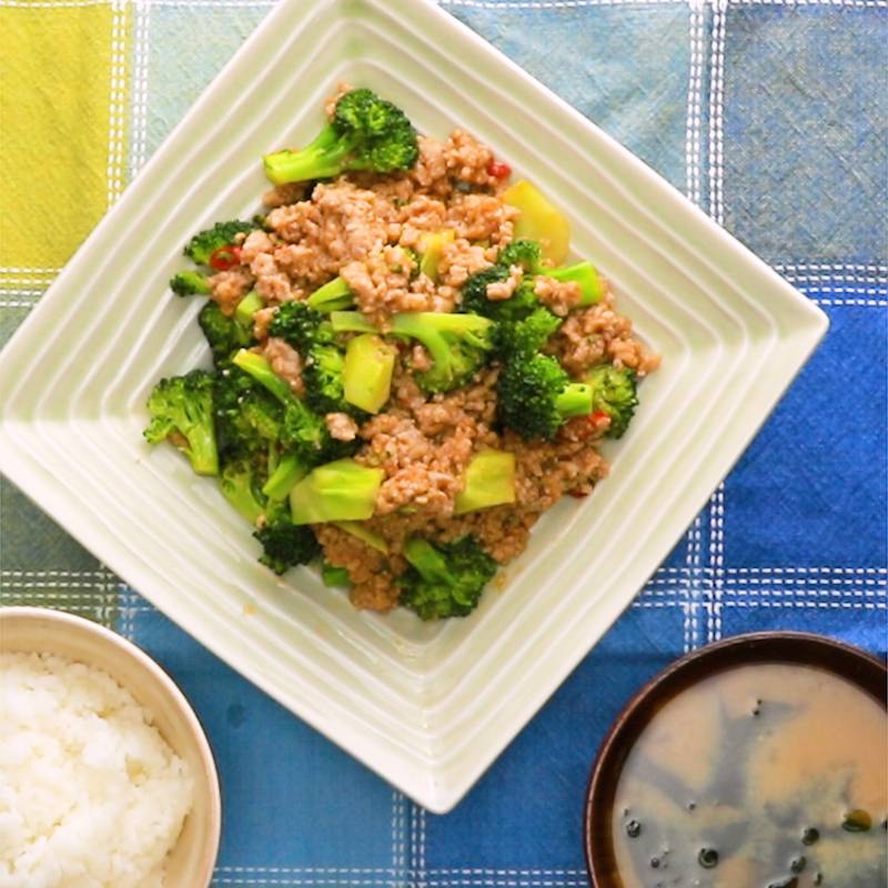 もやしとブロッコリーのガーリックソテー 作り方 レシピ クラシル