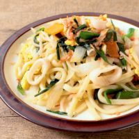 イカと野菜のタイ風焼うどん