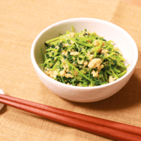 簡単!すぐ作れる豆苗と卵のガリバタ炒め