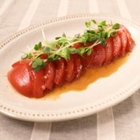 おつまみに トマトのにんにく醤油漬け