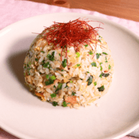 風味の宝箱!バター香る薬味たっぷりツナチャーハン