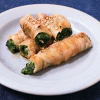 豚バラ肉とたっぷりサンチュの甘辛巻き