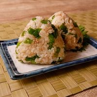 ピーマンとしらすのおにぎり
