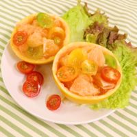 グレープフルーツカップの華やかサラダ