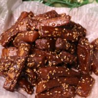 パン耳でカリッと美味しい黒糖かりんとう!