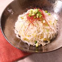 貝柱の缶詰を使って焼きビーフン