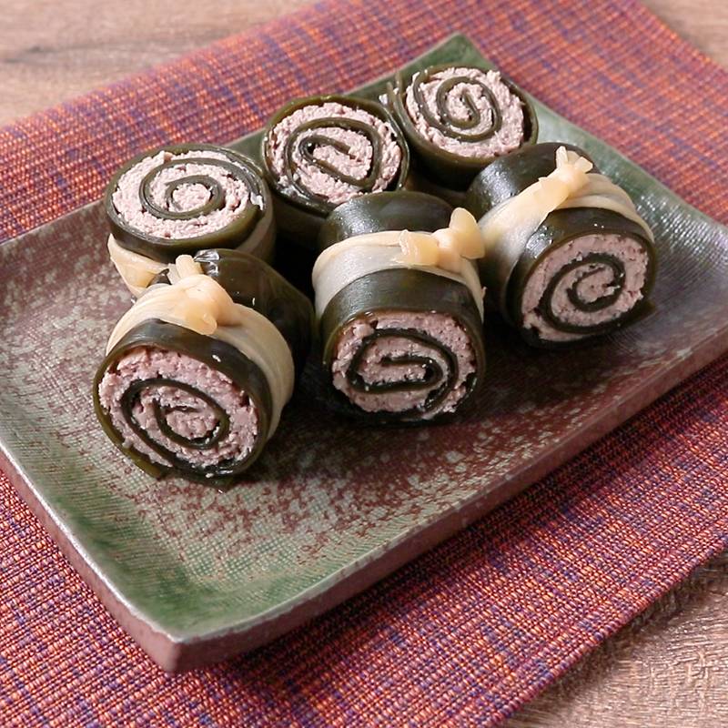 おせちの一品に 鮭の昆布巻き 作り方 レシピ クラシル おせちの一品に 鮭の昆布巻き 作り方 レシピ クラシル