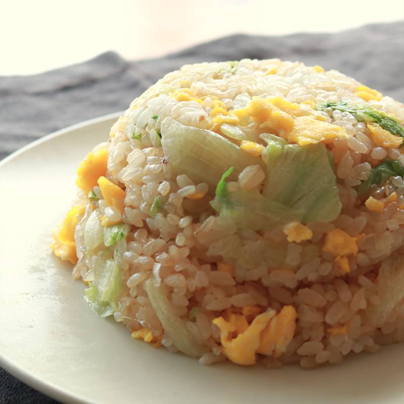 ぱぱっと簡単 レタスチャーハン 作り方 レシピ クラシル