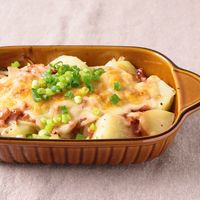 お酒がすすむ 塩辛ポテト焼き