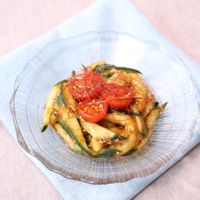 すっぱ美味しい!なすときゅうりとトマトのトムヤムサラダ