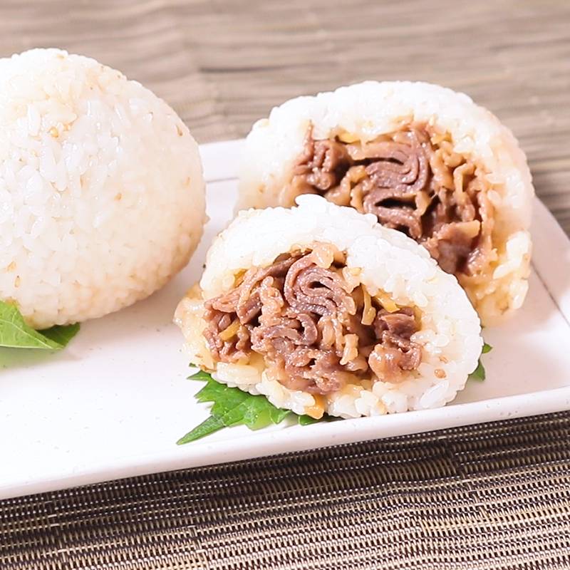 いぶりがっこチーズのおにぎり 作り方 レシピ クラシル
