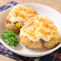 カラフルビーフカレーの焼きおにぎり