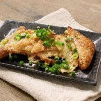 油揚げのみそチーズ挟み焼き